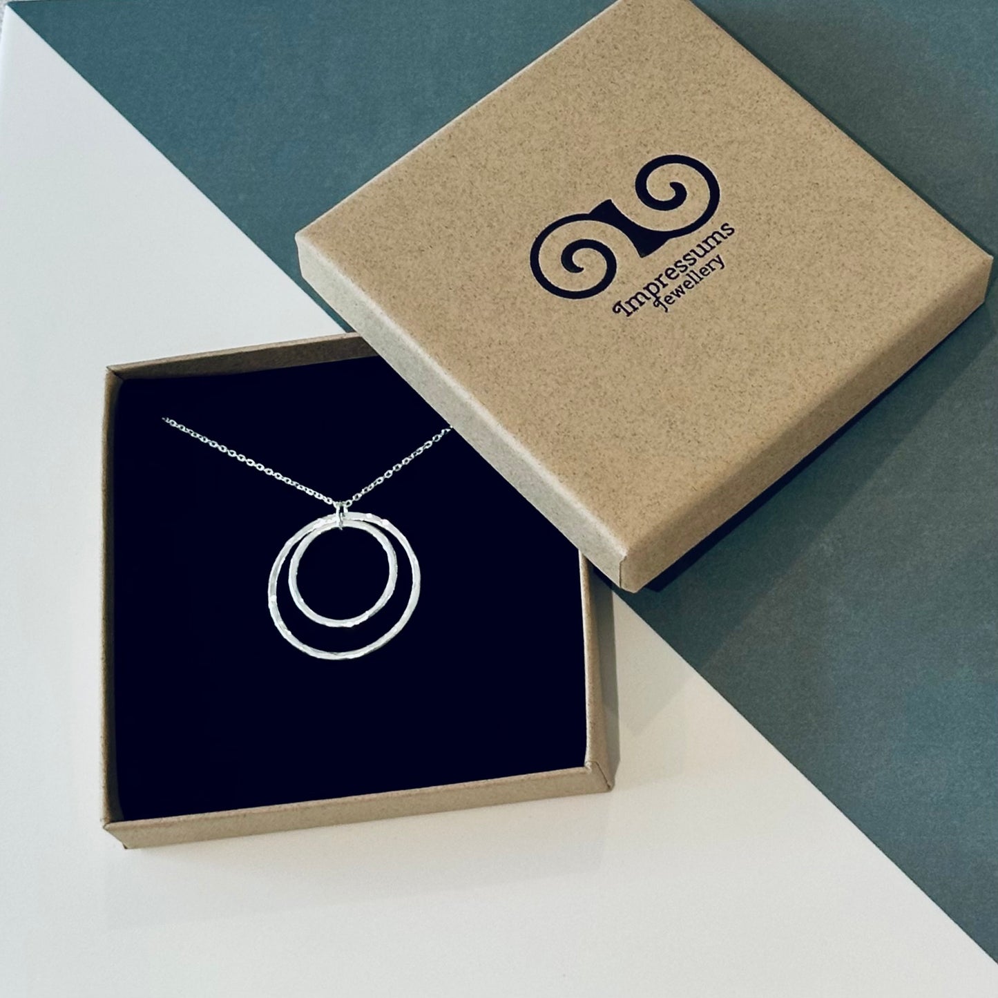 Gift-ready silver jewellery in Impressums box